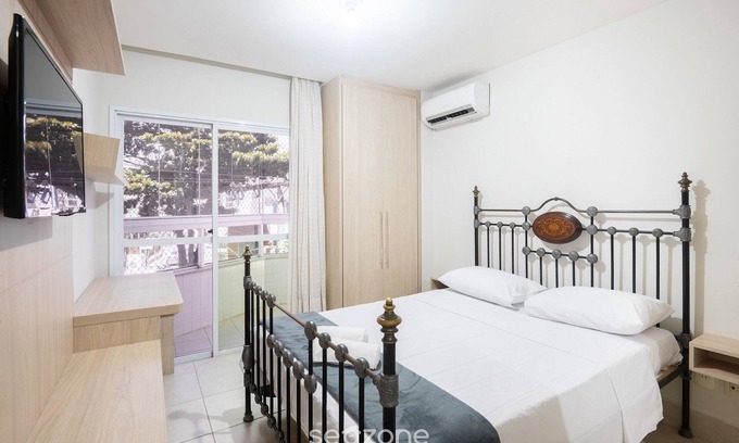 Centro Apartment | Apt in the Center, 300m From the Beach - Vel0102