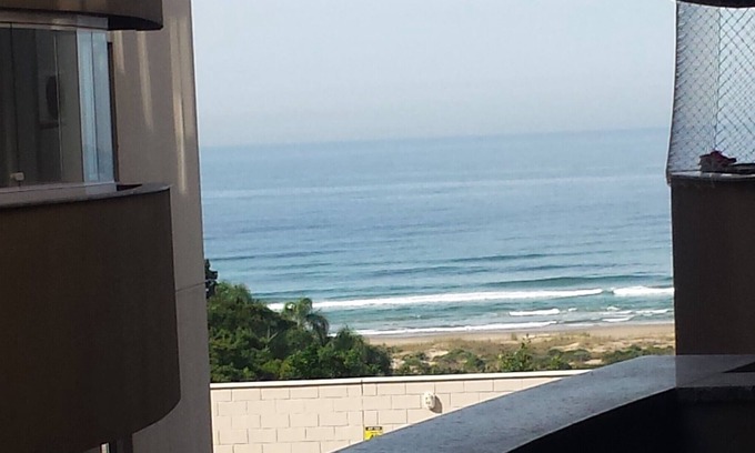 Vila Nova Apartment | Apt with sea view on Vila beach