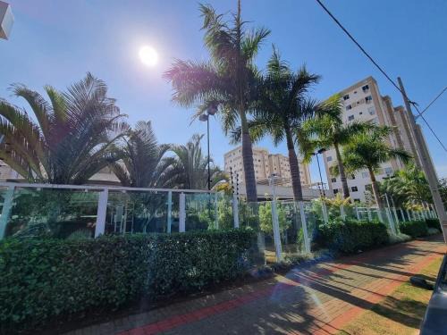 Gleba Fazenda Palhano House | Apto 400m UEL, 2 quartos, ar condicionado egaragem