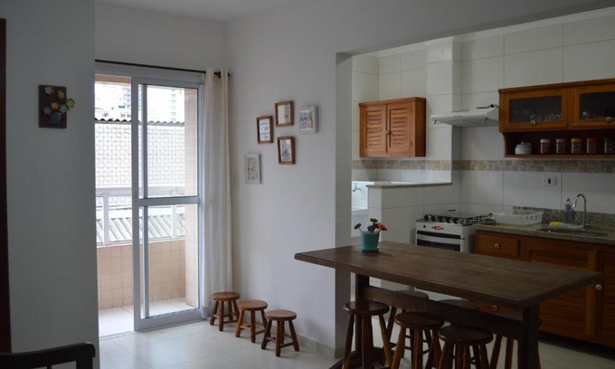 Praia Grande Apartment | Apto Canto do Forte, iluminado e arejado.