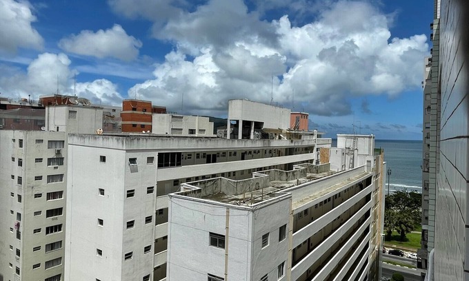 Embare Apartment | Apto com ótima localização e a beira-mar em Embaré