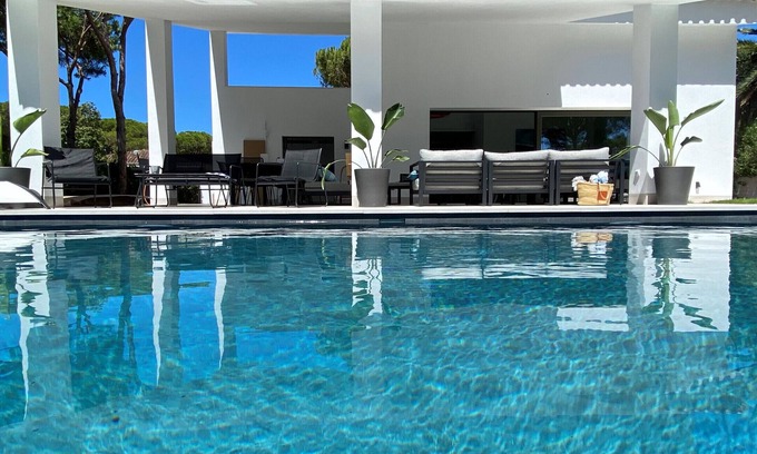 Cabo Roche Ski Chalet | Aquamarina. Large, airy indoor/outdoor living space. 600m from the beach