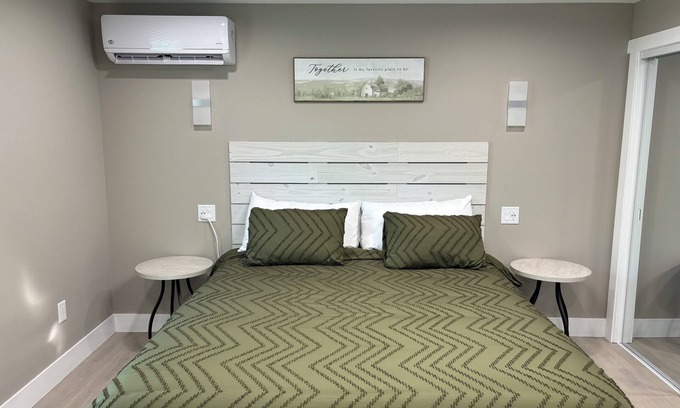 Benton Cabin | AR35 Cabin within 10 min of Benton