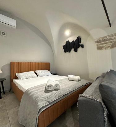 Katarraktis Apartment | Arch Residence, studio 2, Emporios