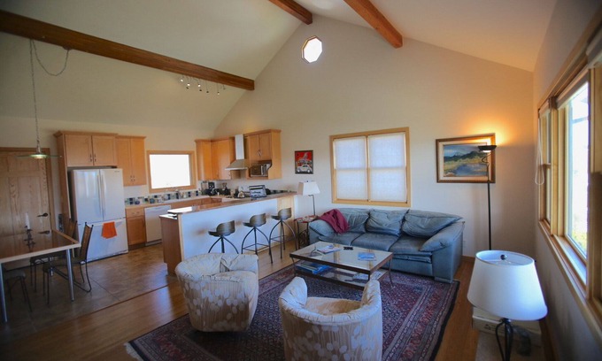 Sheridan House | Architect's upscale home near HIstoric Downtown