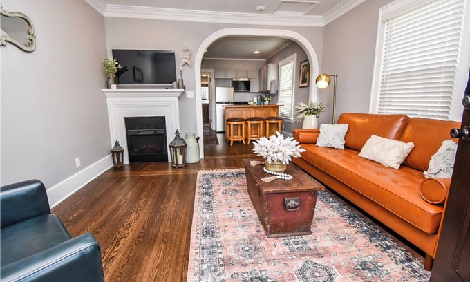 Peoria Heights House | Archway In The Heights- Just Steps Away From It All