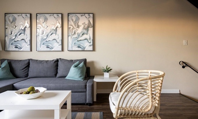 Downtown Columbus House | Arena District Townhouse close to Convention Centr