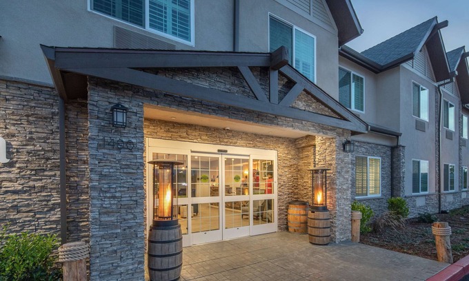 Half Moon Bay Hotel | Aristocrat Hotel, BW Signature Collection