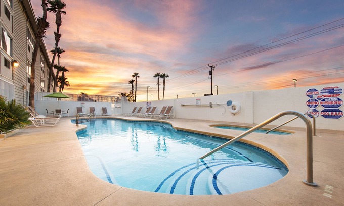 Las Vegas Hotel | Arizona Charlie's Decatur