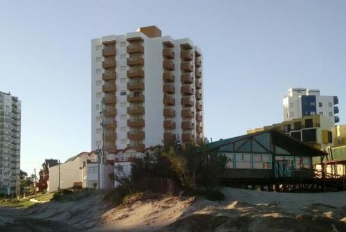Villa Gesell Apartment | Arpon 9 - 5C - Frente al mar 2 dorm. cochera privada