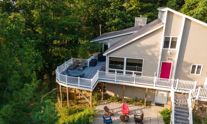 Shelby House | Arrakis on Lake Michigan: Beach, Dunes, Privacy, Custom-built