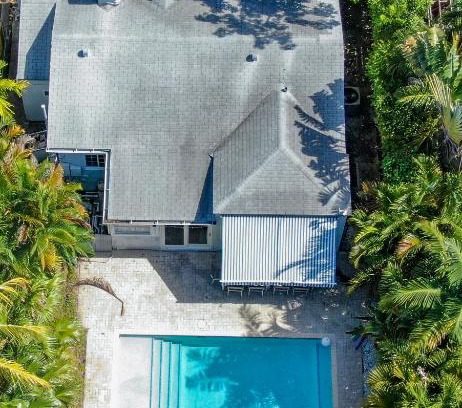 Buena Vista Villa | Art Deco Villa Heated Pool Jacuzzi Very Private house on a quite street close to Design District 10 minutes from the Beach -