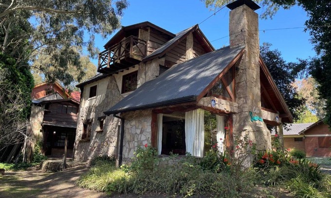 Bosque Peralta Ramos House | Artech Cabaña