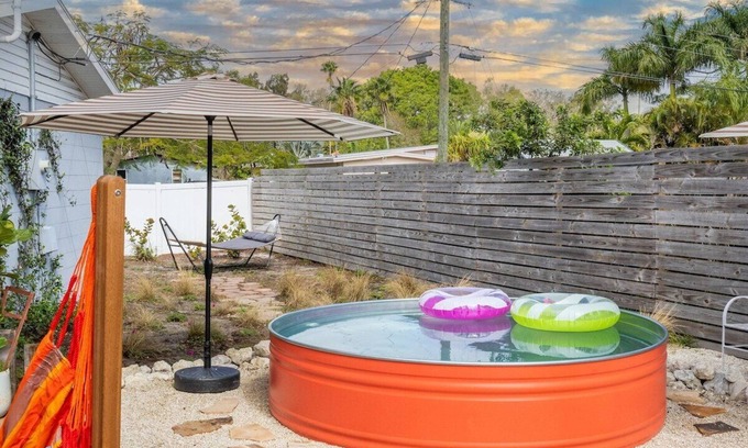 Whitfield House | ArtHouse · Art Inspired Dream Home + Pool + Beaches + SRQ