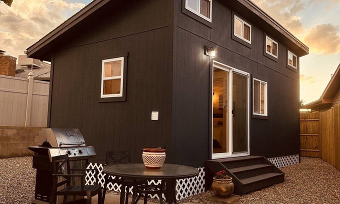 Prescott Valley Units Apartment | Artistic Modern Studio with Mingus Mountain Views