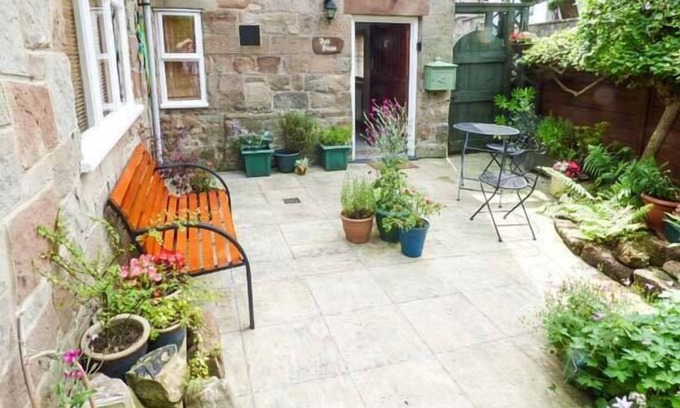 Alton Cottage | Ash House