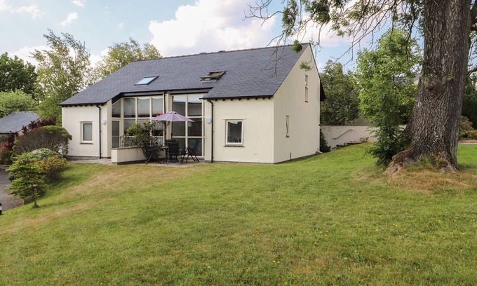 Kirkby Lonsdale House | ASH MEADOWS, family friendly, with a garden in Kirkby Lonsdale
