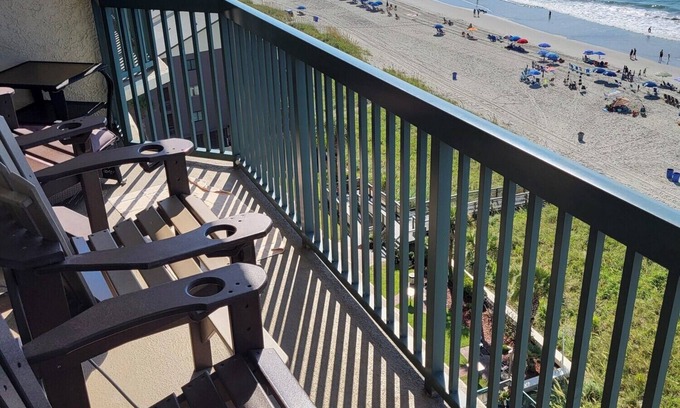 Ash Condo | Ashworth 1001 4-Bedroom Oceanfront Condo, "Picture Perfect"