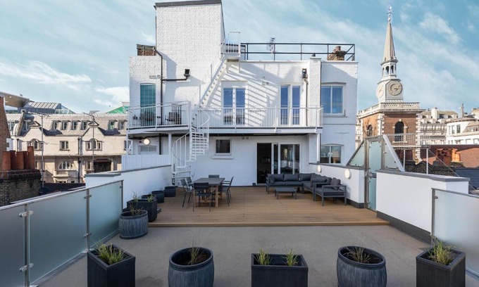 London City Centre Apartment | Astonishing flats near Mayfair & Piccadilly Circus