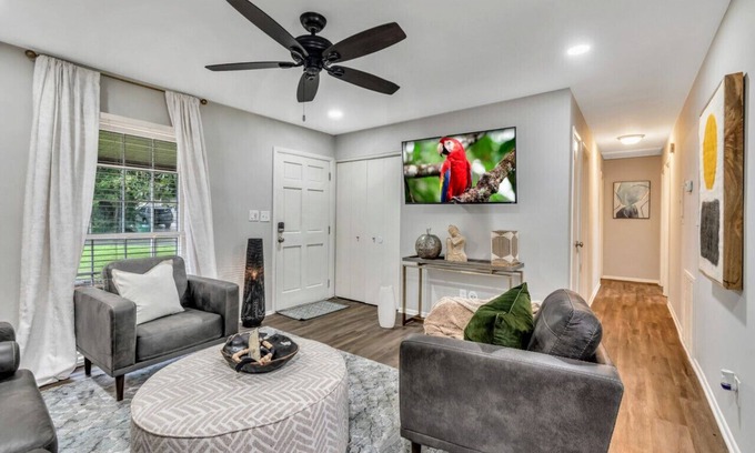 Conley House | ATH - Conley - 3BR - Fenced - Pet Friendly (ryan)