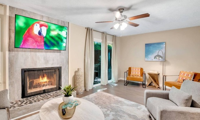 Smyrna House | ATH - Sleeps 4 - 2 Beds - Pet friendly - CC2