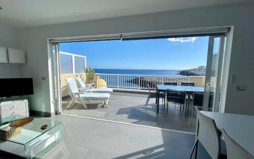 Los Abrigos Apartment | Atico frente mar