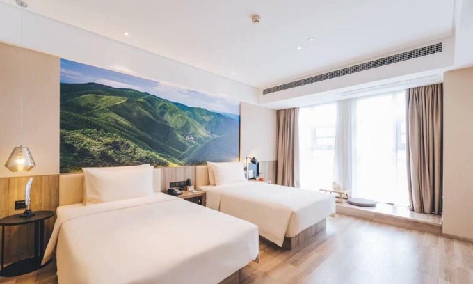 Guanshanhu District Hotel | Atour Hotel Guiyang Convention and Exhibition Center
