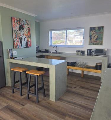 Yzerfontein Apartment | Audrey Hepburn Suite Yzerfontein