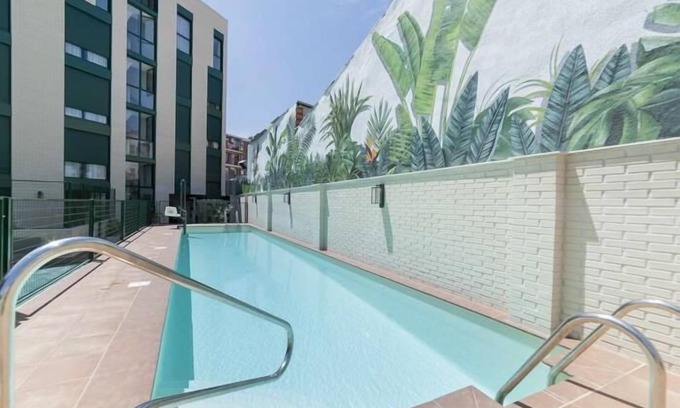 Carabanchel Apartment | Aurora Stays by Charming V, Apartment for 4 with free parking