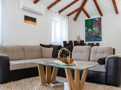 Stankovici House | Authentic Dalmatian Treasure Homes - House Stone