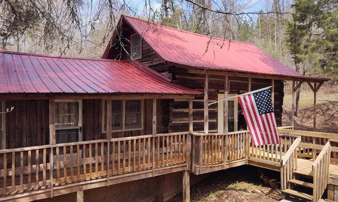 Rutherfordton Cabin | Authentic log cabin nestled in the woods by creek
