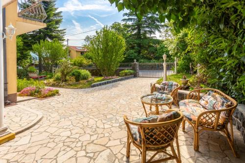 Cavle House | AUTOMOTODROM GROBNIK - Apartments and Rooms Skejić