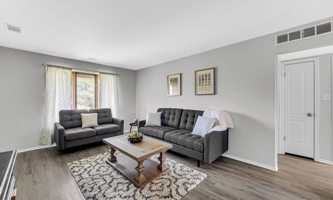 Munster Apartment | AVAIL 2/2/26- NEW 2BED CONDO by Hospital & Chicago