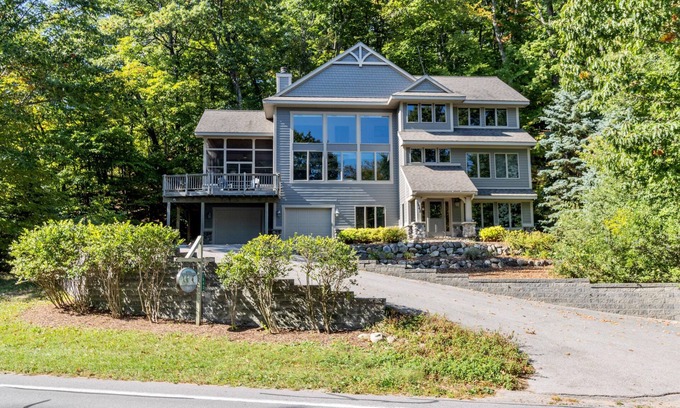 Glen Arbor House | Available All Year Round- Gorgeous Home with Private Access to Glen Lake