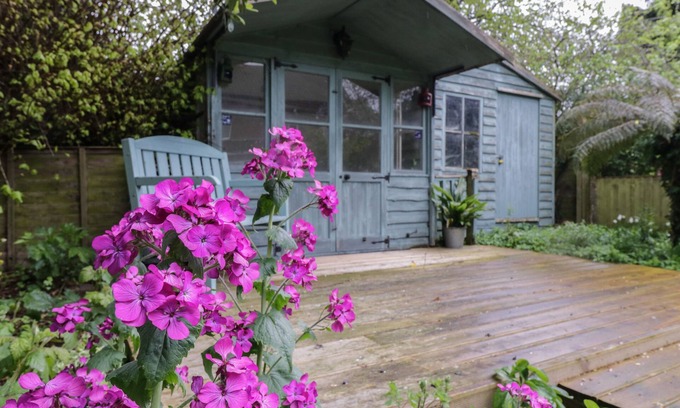 Orford Cottage | AVOCETS, pet friendly, with open fire in Orford
