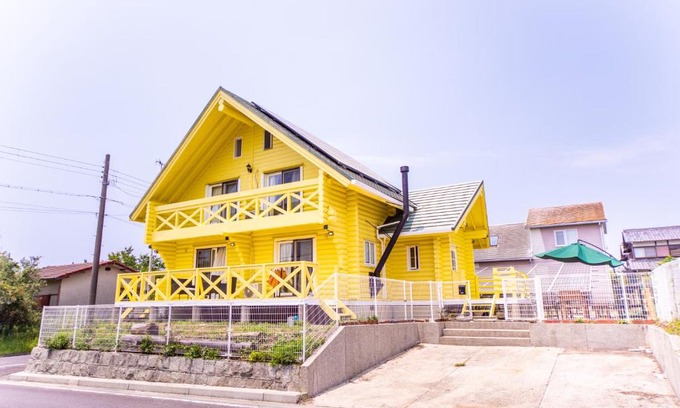 Sumoto Villa | Awaji Large Log house in Goshiki 2