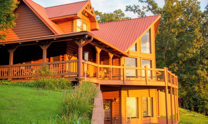 Guild Cabin | Awe-Inspiring Views/Spacious Cabin/Pickleball Court