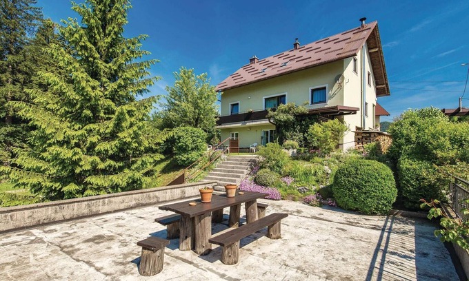 Delnice Apartment | Awesome apartment in Delnice with WiFi