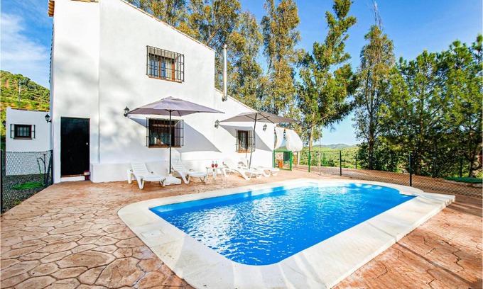 Colmenar House | Awesome Home In Colmenar With Wifi