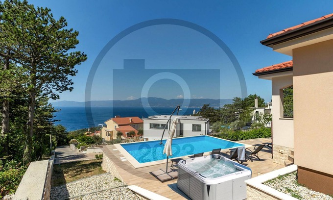 Zurkovo House | Awesome home in Kostrena