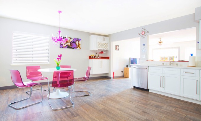 Chinatown House | Awesome House Big Pool Near Strip 4BD WIFI