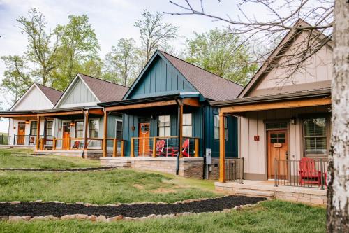 Jasper House | Azalea & Blackberry Cabins