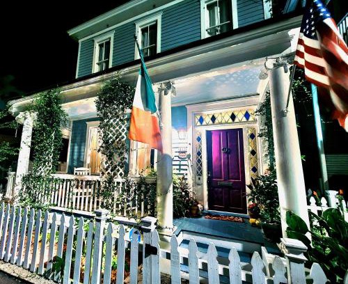 Historic Downtown Savannah House | B&B Zia Gianna