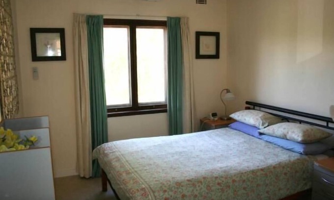 Crawley Apartment | B6 Walk to UWA close to SCGH & CBD