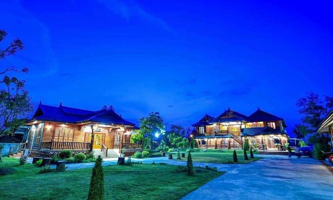 Thung Saliam House | Baan Maneekan