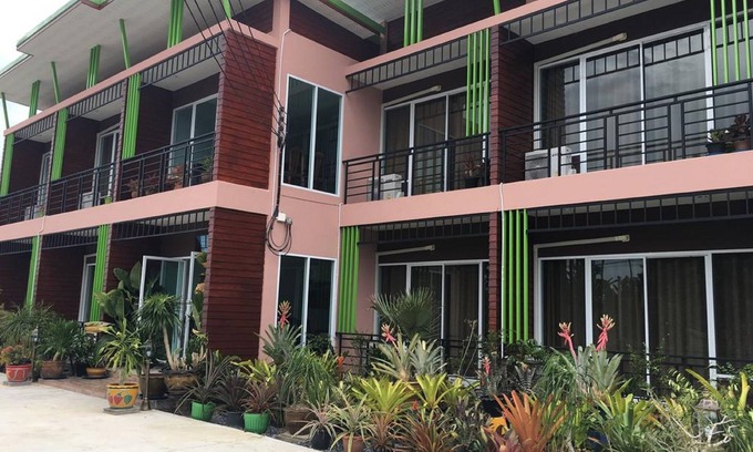 La-ngu Hotel | Baan Suan Punpaka Resort