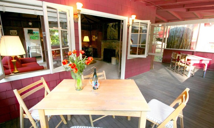 Guerneville House | Back in the Day! Redwoods! Walk to River!! BBQ Grill! Fast WiFi!! Dog Friendly!