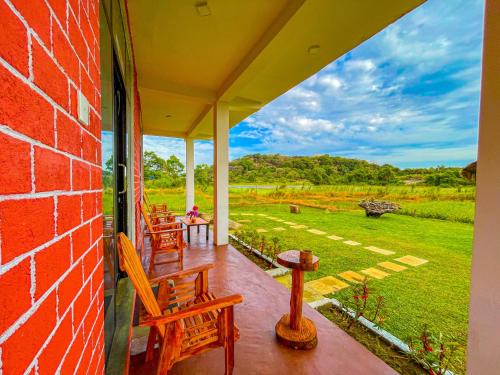 Sigiriya Hotel | Back Of lake Resort And Restaurant