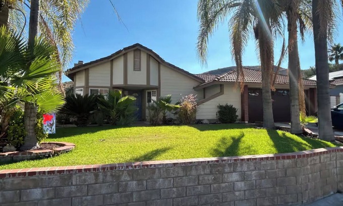 Canyon Country House | Backyard Haven Home