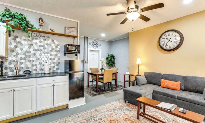 Sumter Apartment | Backyard Oasis w/Pool: Sunny Sumter Studio!